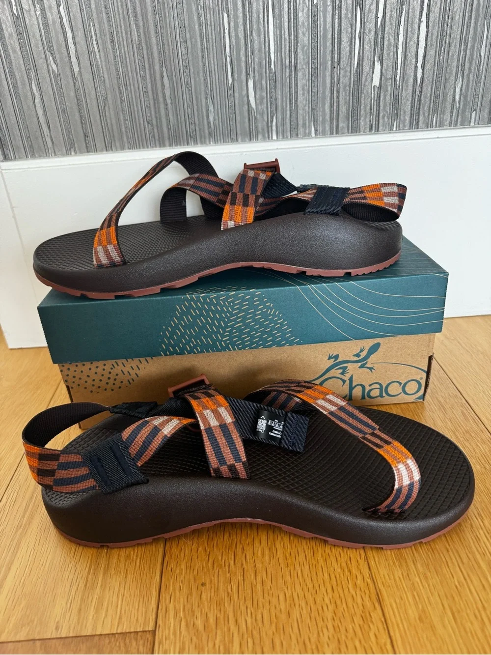 New Chaco men z1 classic brown adjustable SANDAL sz 10